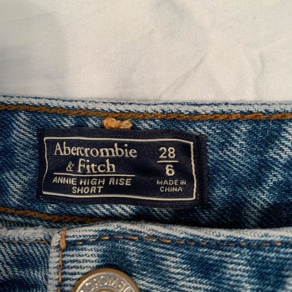 Abercrombie & Fitch Annie High Rise Short - Picture 4 of 4
